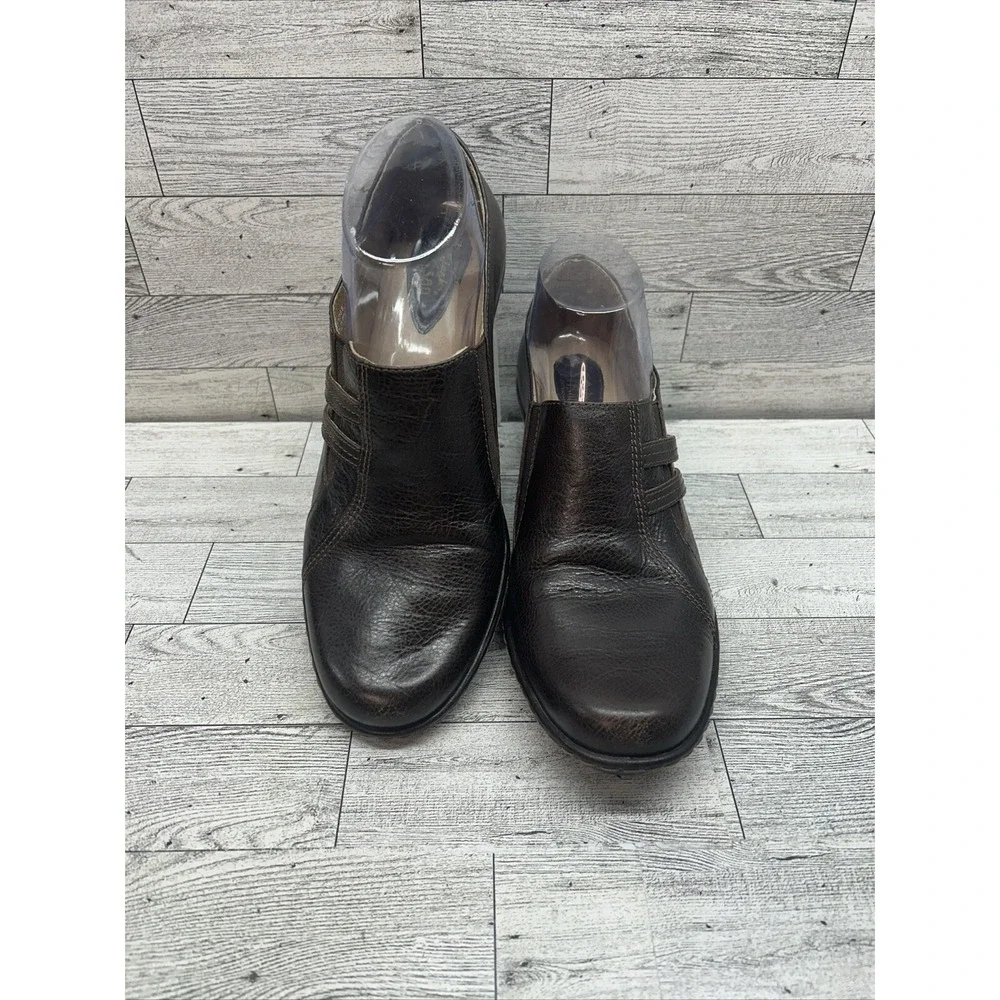 Clark's Artisan Womens Brown Leather Slip On Heels Elastic Stretch Sz 8.5M 73388